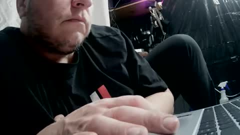 Snapshot of smokeingbitch420 chatting on 01-07-26, 08:50 love bug online show from 01-07-26, 08:50