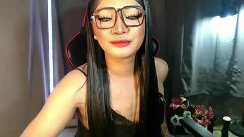 Snapshot of smokeprincess chatting on 01-08-26, 11:07 Amanda online show from 01-08-26, 11:07