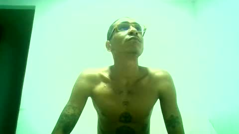 Snapshot of smokepurxxx chatting on 02-09-26, 01:20 smokepurxxx online show from 02-09-26, 01:20