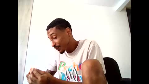 Snapshot of smokepurxxx chatting on 03-19-26, 03:27 smokepurxxx online show from 03-19-26, 03:27