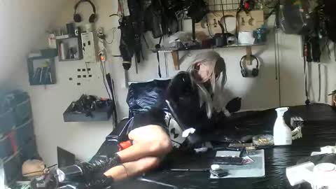 smokeslut365 online show from 06-10-26, 05:50