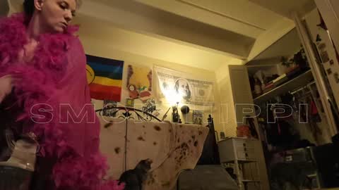 Snapshot of smokihippi chatting on 01-04-25, 08:49 Big Dawg online show from 01-04-25, 08:49