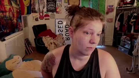 Snapshot of smokihippi chatting on 10-02-25, 06:59 Big Dawg online show from 10-02-25, 06:59