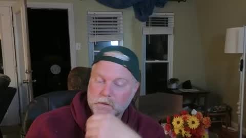 Snapshot of smokymountanman chatting on 10-22-25, 02:56 smokymountanman online show from 10-22-25, 02:56