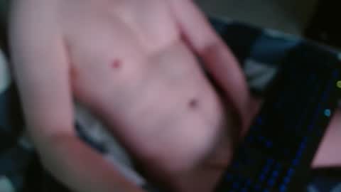 Snapshot of smoothuncut888 chatting on 11-17-25, 07:41 smoothuncut888 online show from 11-17-25, 07:41