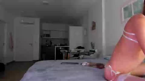 Snapshot of sn0wcat chatting on 09-22-25, 09:39 online show from 09-22-25, 09:39