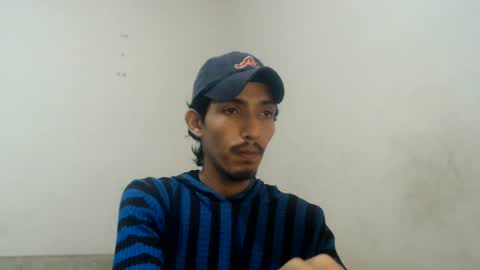 Snapshot of snackontime19 chatting on 06-20-26, 12:36 snackontime19 online show from 06-20-26, 12:36