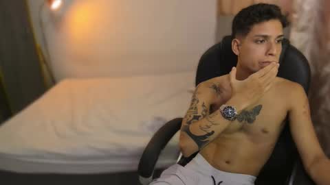 snak_master1 online show from 09-15-25, 04:23