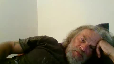 Snapshot of snap2play chatting on 09-17-25, 02:13 snap2play online show from 09-17-25, 02:13