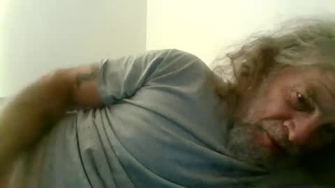 Snapshot of snap2play chatting on 09-22-25, 02:13 snap2play online show from 09-22-25, 02:13