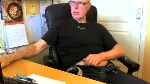 snickarn335731 online show from 04-08-26, 01:11