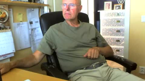 snickarn335731 online show from 06-30-26, 10:05