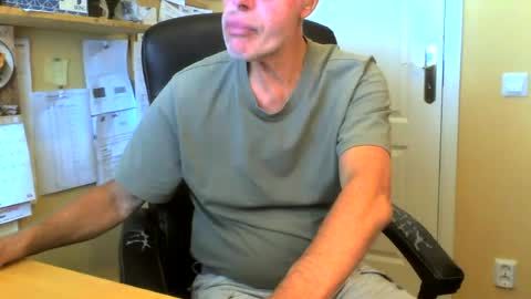 snickarn335731 online show from 07-27-26, 09:49