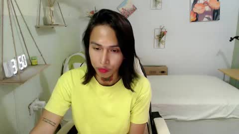 Snapshot of snow_2000 chatting on 01-13-26, 11:48 snow_2000 online show from 01-13-26, 11:48