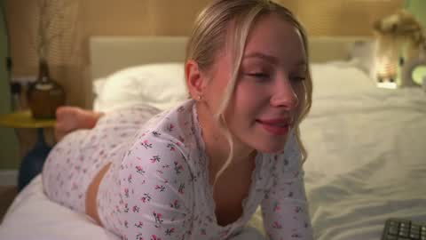 Candice Snow online show from 12-06-24, 11:54