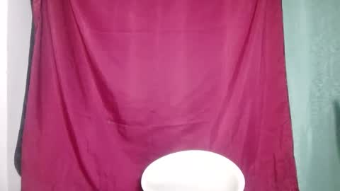 Snapshot of snow_sweet chatting on 02-18-26, 07:04 snow_sweet online show from 02-18-26, 07:04