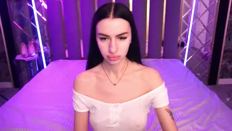 snow_whiteeex online show from 02-01-26, 06:34