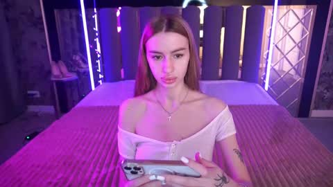 snow_whiteeex online show from 05-21-26, 05:03