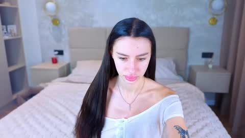 snow_whiteeex online show from 06-04-26, 05:57