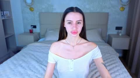 snow_whiteeex online show from 06-10-26, 04:23