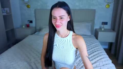 snow_whiteeex online show from 06-23-26, 04:10