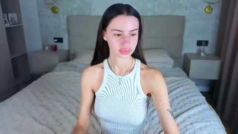 snow_whiteeex online show from 06-26-26, 04:39