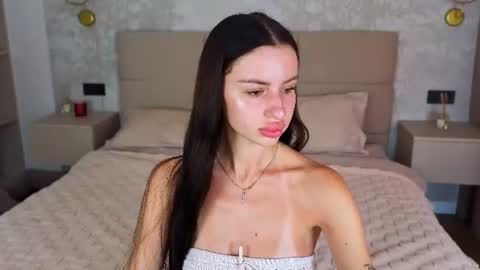 snow_whiteeex online show from 06-29-26, 01:00