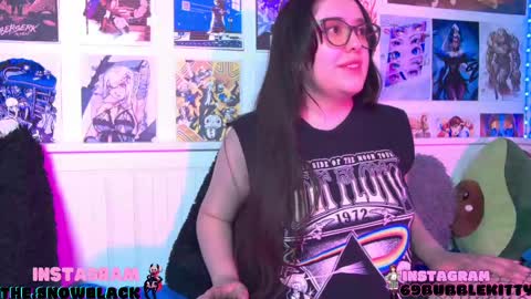 Snow and Bubble online show from 03-10-25, 02:37