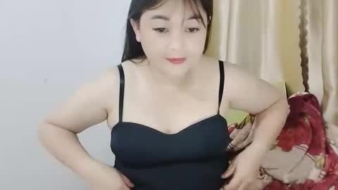 Snapshot of snowcum00 chatting on 03-27-26, 05:12 snow online show from 03-27-26, 05:12