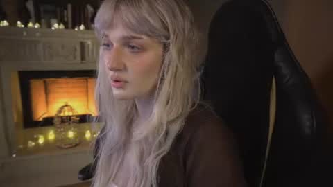 Ellie online show from 07-05-26, 05:36