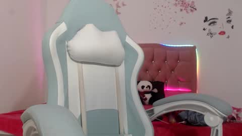 snowhot_69 online show from 04-02-26, 12:52