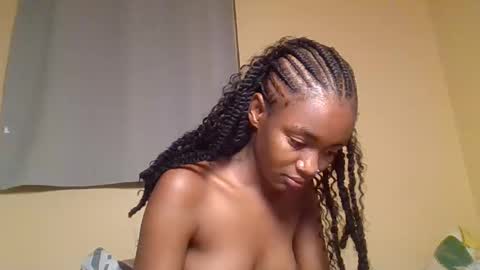 Snapshot of snowie_eyes chatting on 11-14-25, 12:42 Snowie eyes online show from 11-14-25, 12:42