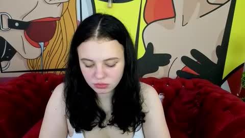 Snapshot of snowwhite_bella chatting on 11-10-25, 01:54 snowwhite_bella online show from 11-10-25, 01:54