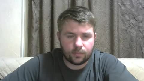 Snapshot of snowyqred chatting on 09-23-25, 04:21 Arthur online show from 09-23-25, 04:21