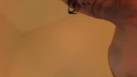 Snapshot of snub71 chatting on 12-03-24, 07:32 snub71 online show from 12-03-24, 07:32