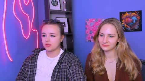 Snapshot of so_hot_rosalie chatting on 04-02-26, 11:41 so_hot_rosalie online show from 04-02-26, 11:41