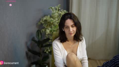 Snapshot of sochnogirls chatting on 12-27-24, 10:16 Yesenia online show from 12-27-24, 10:16