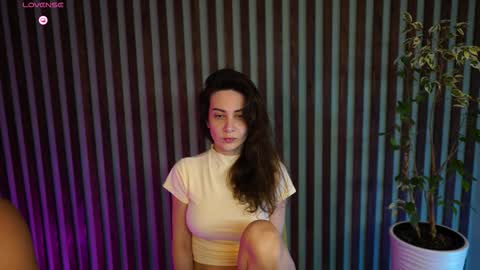 Snapshot of sochnogirls chatting on 11-08-25, 10:52 Yesenia online show from 11-08-25, 10:52