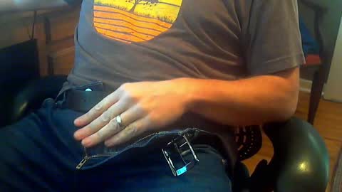 Snapshot of socksandasmile69 chatting on 10-17-25, 03:25 socksandasmile69 online show from 10-17-25, 03:25