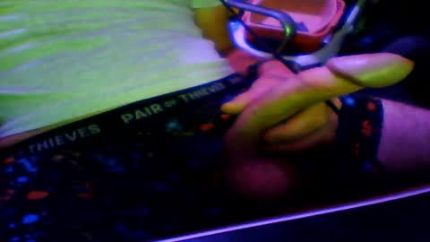 Snapshot of sofa_kinggood chatting on 07-16-26, 05:13 sofa_kinggood online show from 07-16-26, 05:13