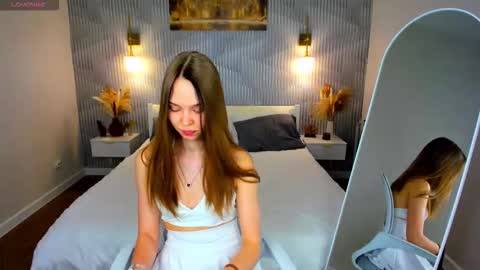 Sofa online show from 03-27-26, 01:22