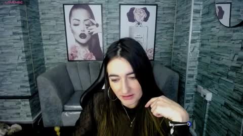 Snapshot of soffi_betacur_b chatting on 10-01-25, 03:12 soffi_betacur_b online show from 10-01-25, 03:12