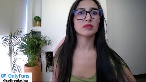 Snapshot of soffi_rousel_ chatting on 11-25-25, 07:03 soffi_rousel_ online show from 11-25-25, 07:03