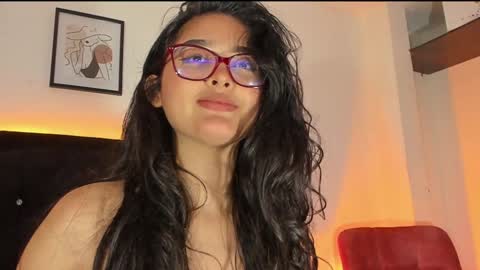 Snapshot of soffi_sweet1 chatting on 01-14-25, 03:01 Danna online show from 01-14-25, 03:01