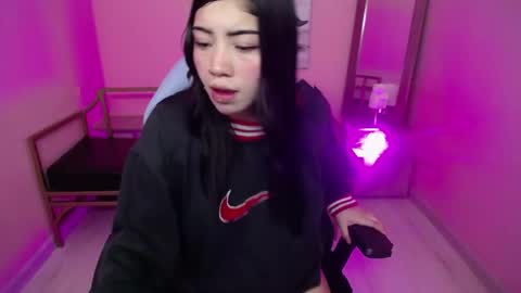 soffi_x online show from 04-11-26, 03:33