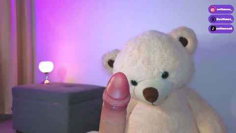 Snapshot of soffimoon_ chatting on 12-05-24, 12:08 IG Soffimoon I THANK YOU FOR LEAVING YOUR FOLLOW online show from 12-05-24, 12:08