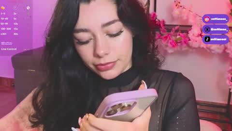 Snapshot of soffimoon_ chatting on 09-11-25, 02:33 IG Soffimoon I THANK YOU FOR LEAVING YOUR FOLLOW online show from 09-11-25, 02:33