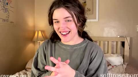 Snapshot of sofftrose chatting on 02-06-25, 01:16 Julia    online show from 02-06-25, 01:16