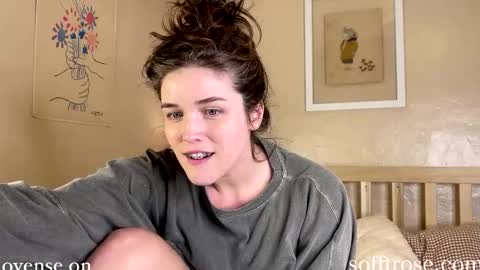 Snapshot of sofftrose chatting on 02-20-25, 01:36 Julia    online show from 02-20-25, 01:36