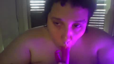 Snapshot of sofi_420 chatting on 12-21-24, 08:00 sofi_420 online show from 12-21-24, 08:00